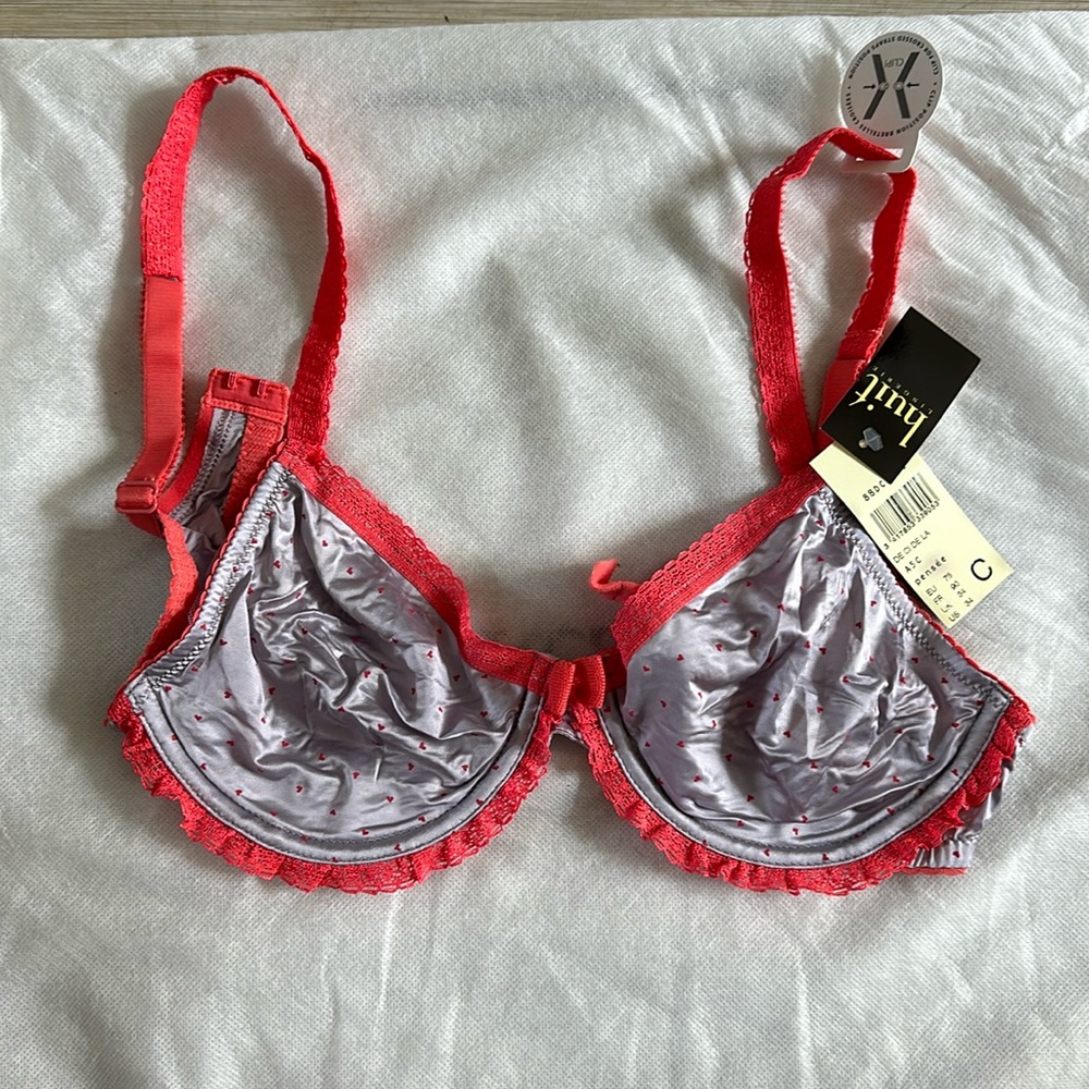 Huit bra NWT